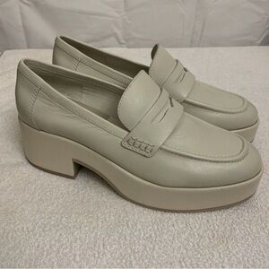 Women's Cream Healed Loafers